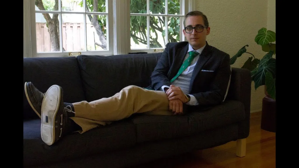 Mike Merrill as Detective Grimes